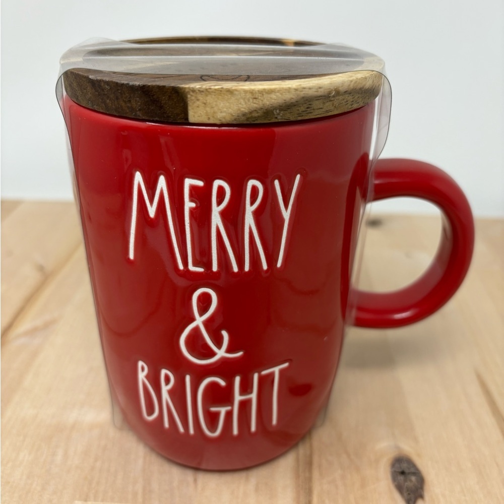 Rae Dunn MERRY & BRIGHT Mug Red with Wooden Top and White Lettering New